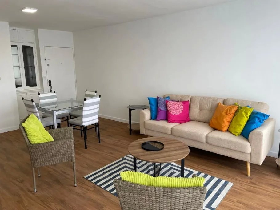 Recién Remodelado y Moderno Apartamento de 2 habs en Parque Lefevre a ...