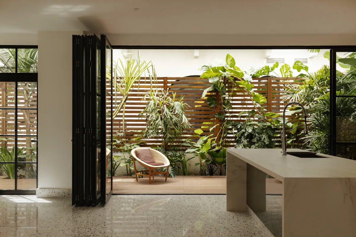 Single Family Detached For Sale in Avenida A