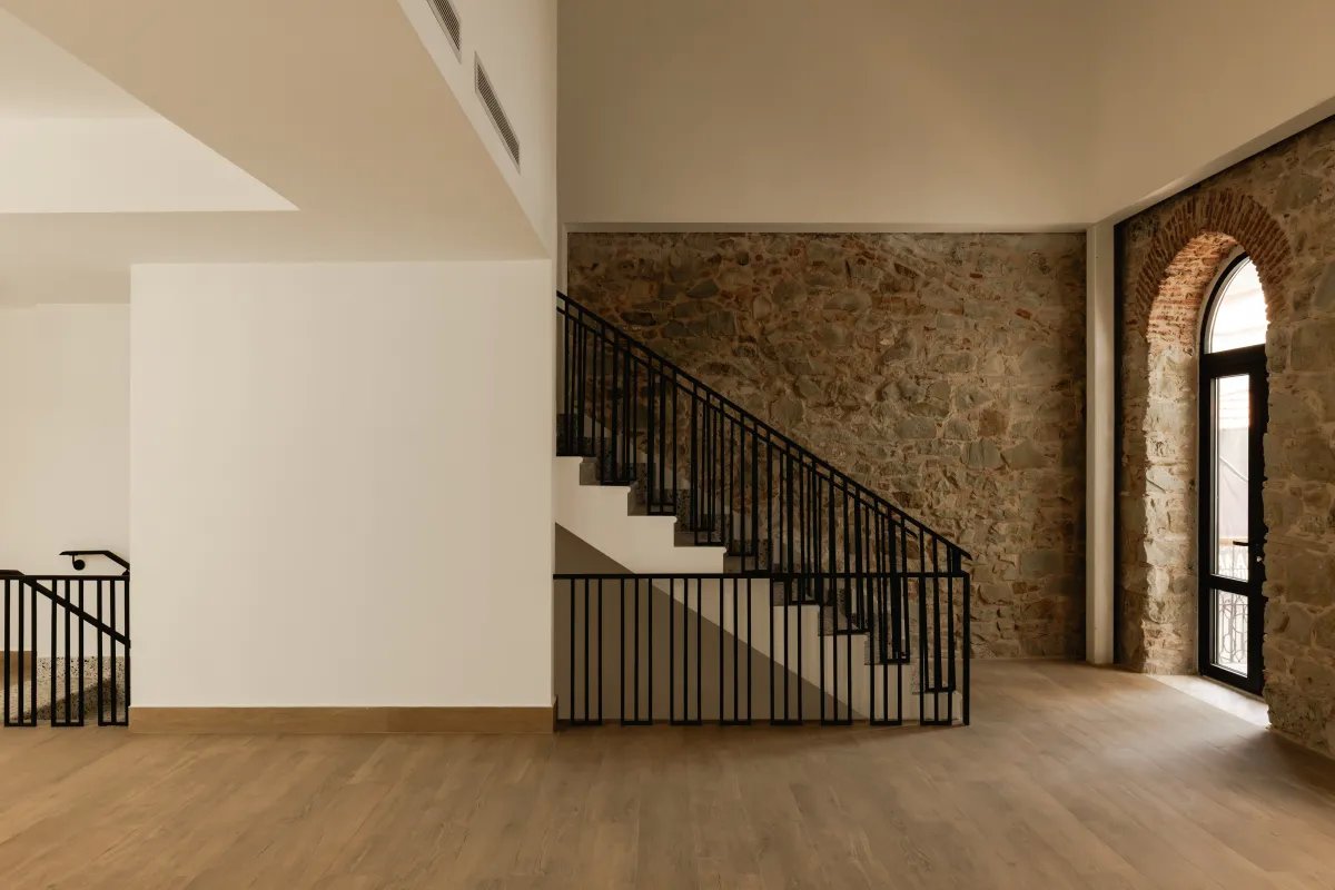 Single Family Detached For Sale in Avenida A