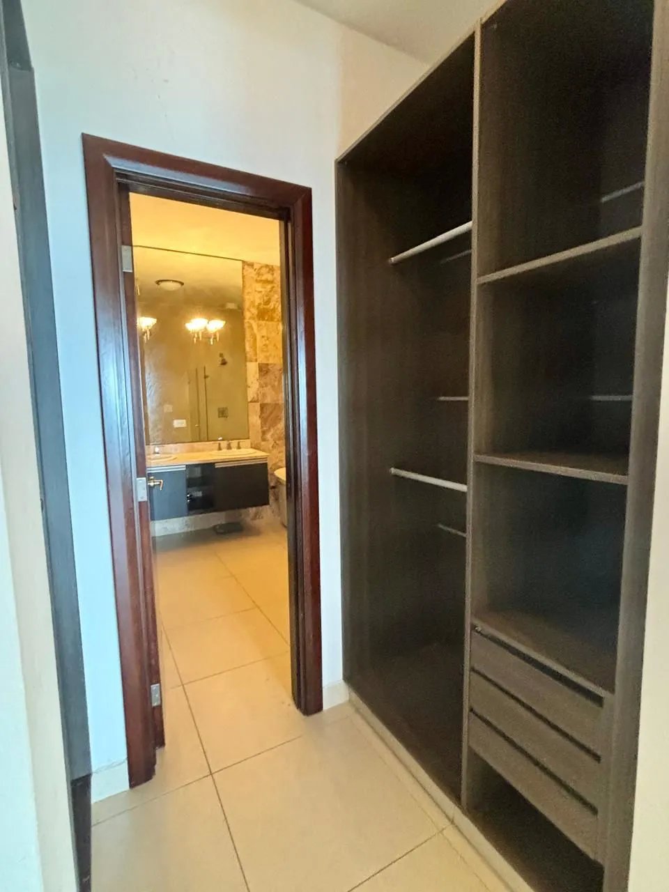 Venta de Apatamento amoblado en PH Rivage, Ave. Balboa