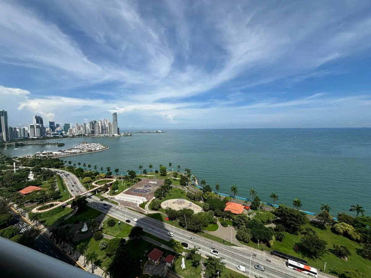 Venta de Apatamento amoblado en PH Rivage, Ave. Balboa