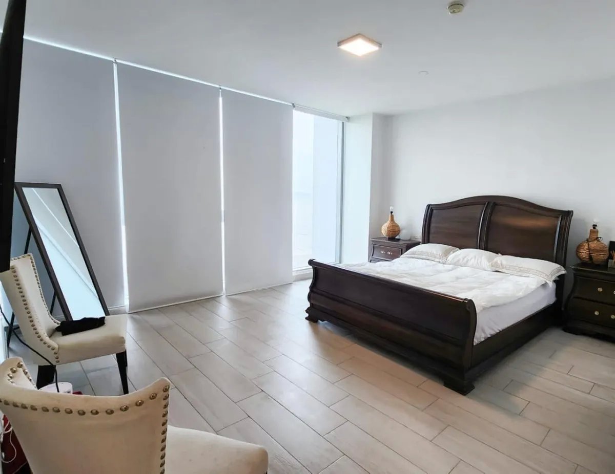 Venta de apartamento en Costa del este.