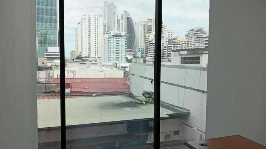 Alquiler de Oficina en RBS Tower en Paitilla.
