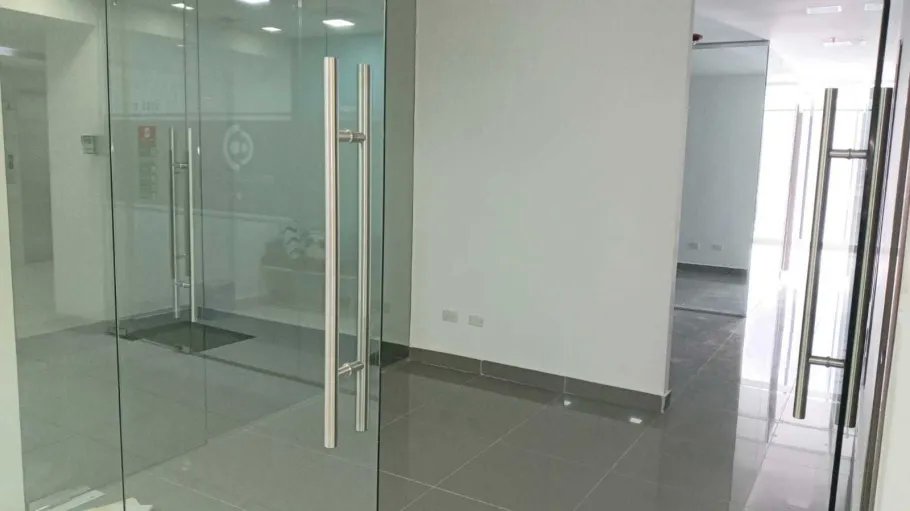 Alquiler de Oficina en RBS Tower en Paitilla.