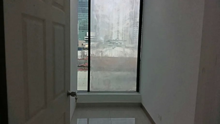 Alquiler de Oficina en RBS Tower en Paitilla.