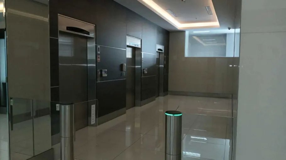 Alquiler de Oficina en RBS Tower en Paitilla.
