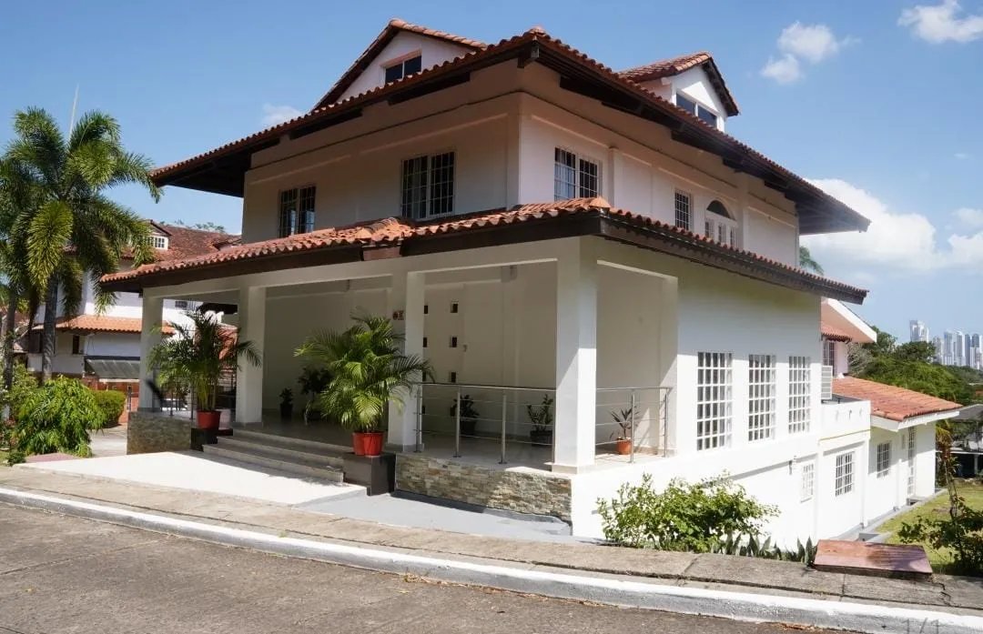 SE VENDE CASA EN ALBROOK