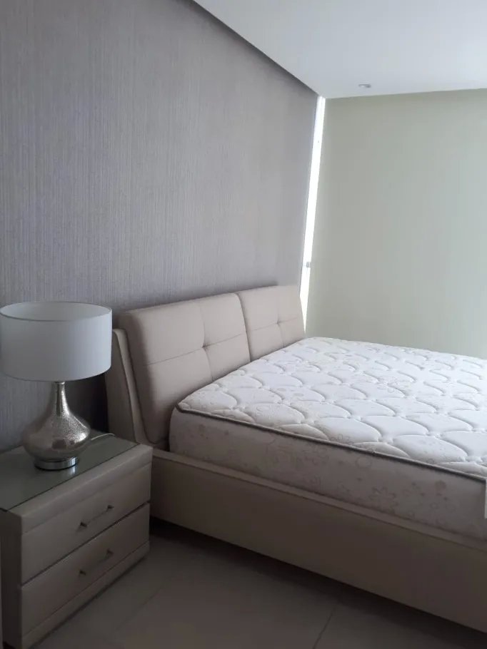 Apartment For Rent in Calle Abel Bravo