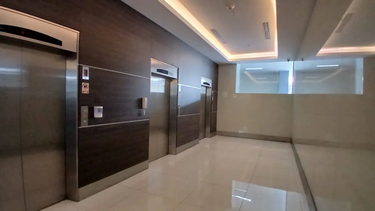 Venta de oficina en RBS Tower en Paitilla.