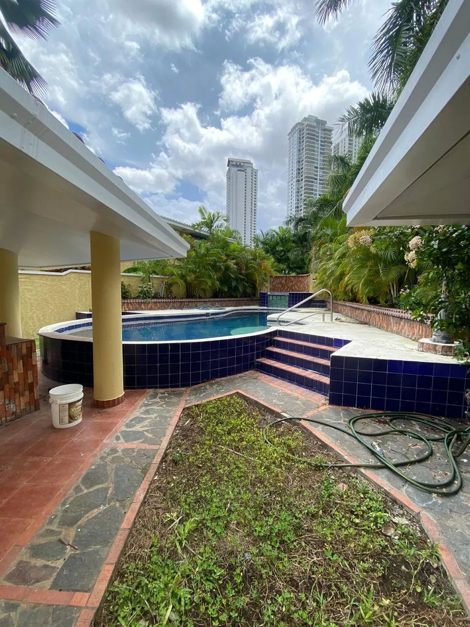 Venta de casa en Costa del este.