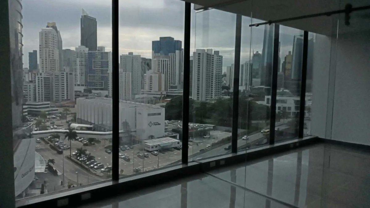 Alquiler de Oficina en RBS Tower en Paitilla.