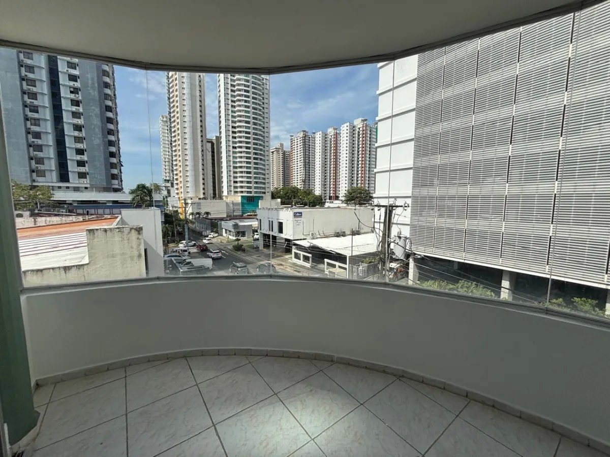 Apartment For Sale in San Francisco