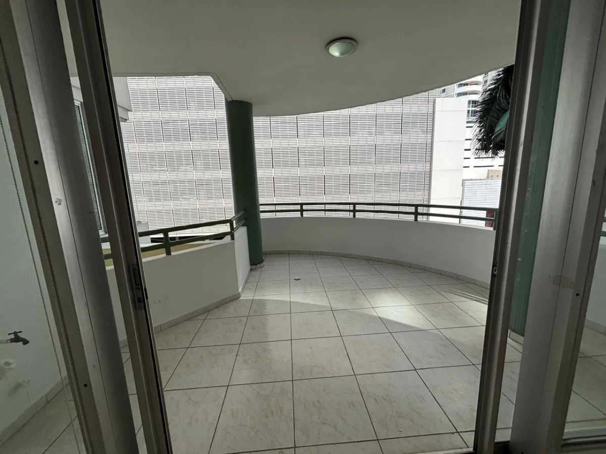 Apartment For Sale in San Francisco