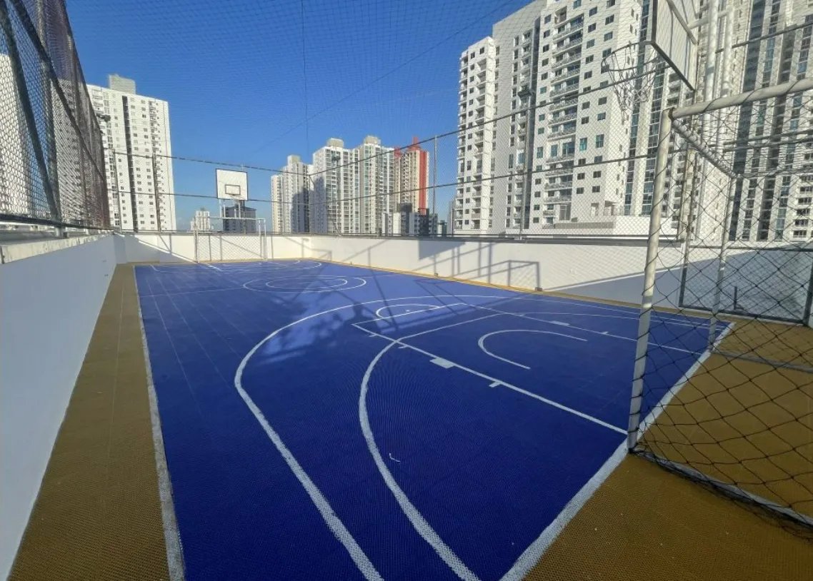 Apartment For Rent in Vía España