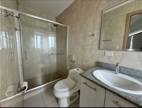 SE ALQUILA APARTAMENTO EN SAN FRANCISCO