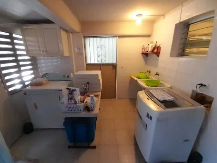 VENTA DE CASA REMODELADA EN ALBROOK, PANAMÁ