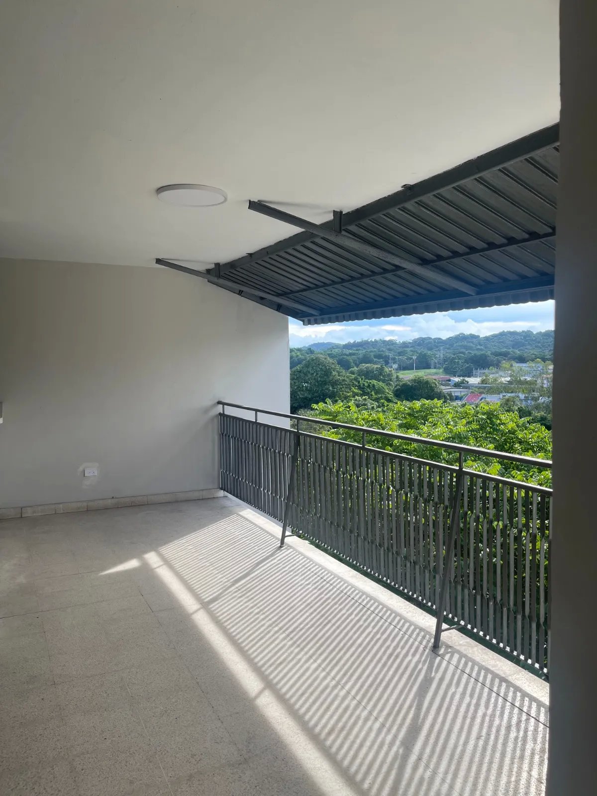 Apartment For Sale in Via Argentina