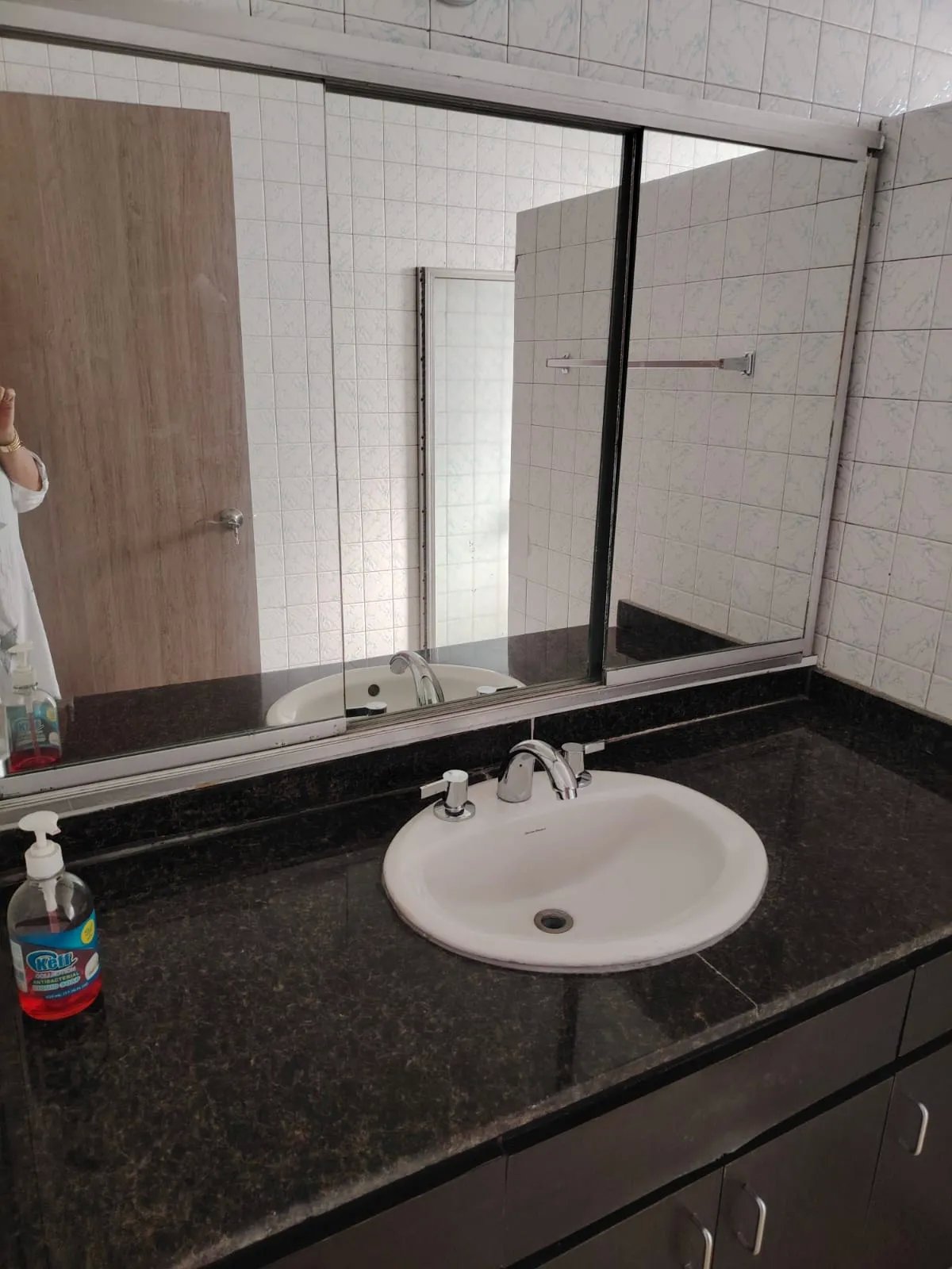 Apartment For Sale in Via Argentina