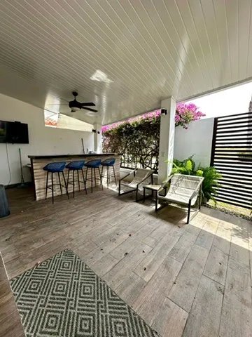 SE VENDE TOWN HOUSE EN VISTA MAR