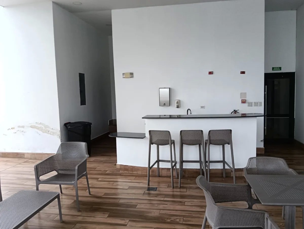 Vendo amplio y lujoso apartamento en el Cangrejo de 2 recámaras