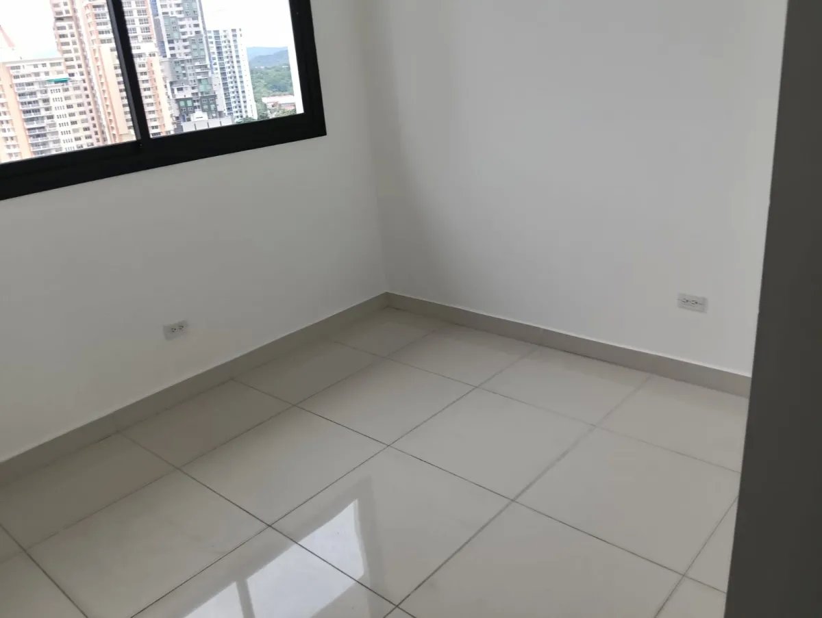 Apartment For Sale in El Cangrejo
