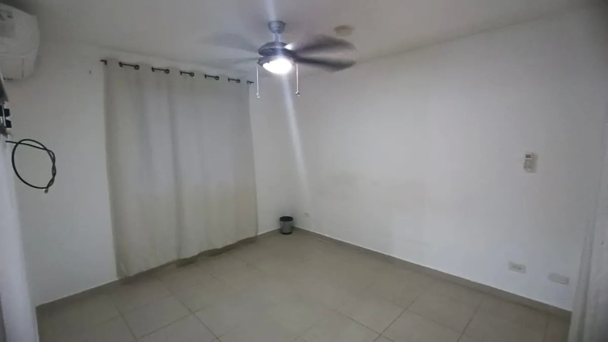 Venta de amplia casa en Arraiján