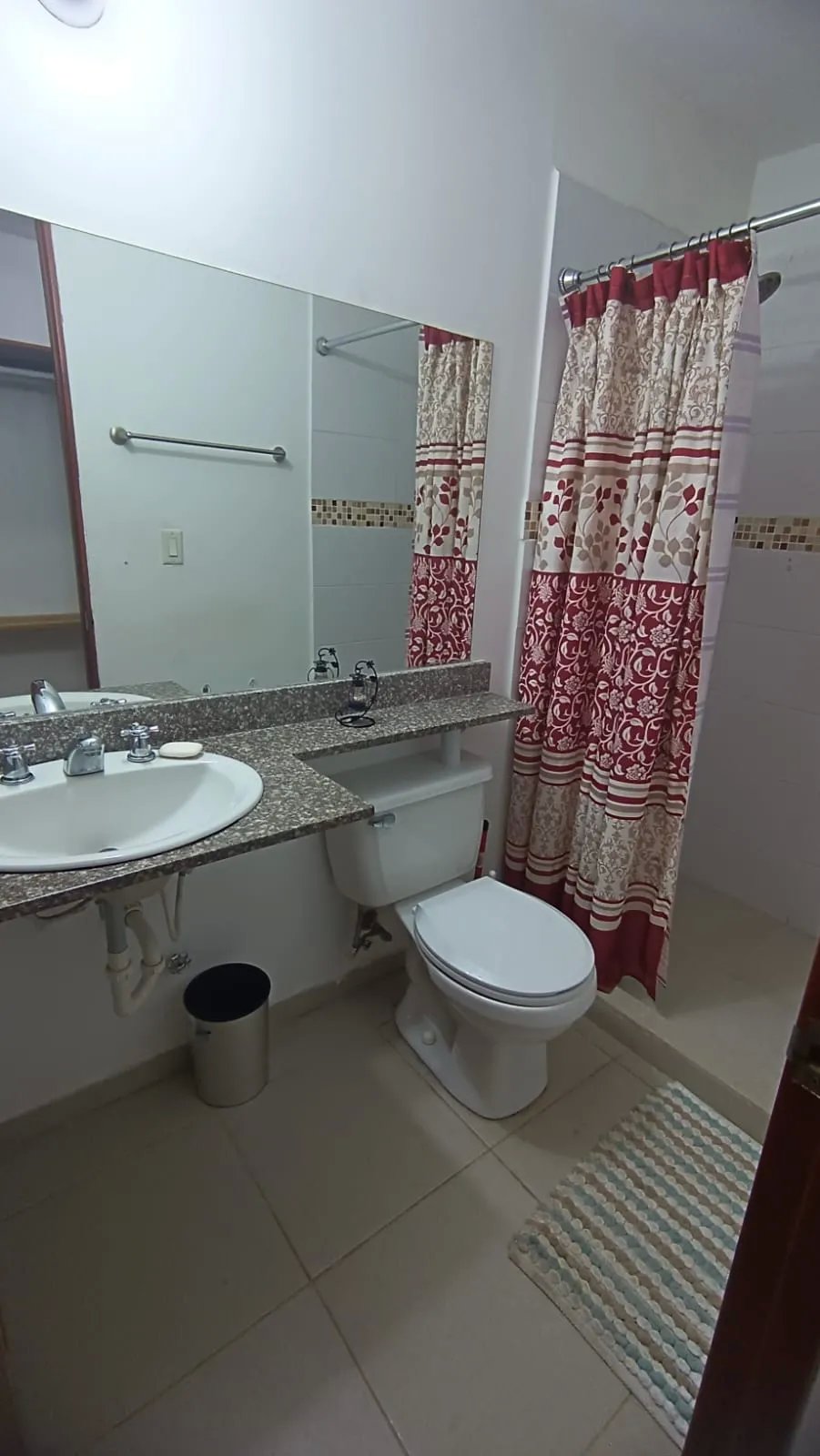 Venta de amplia casa en Arraiján