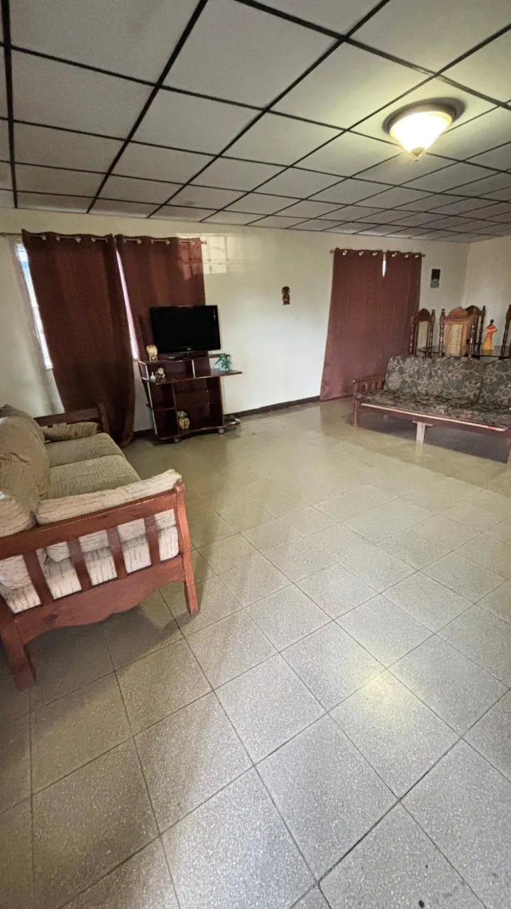 Se Alquila Residencia espaciosa en Urbanización La Feria Chiriquí
