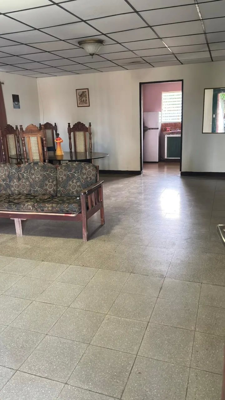 Se Alquila Residencia espaciosa en Urbanización La Feria Chiriquí