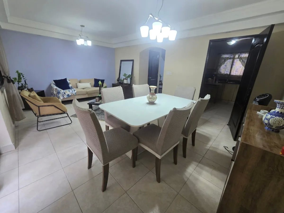 Duplex For Sale in Versalles