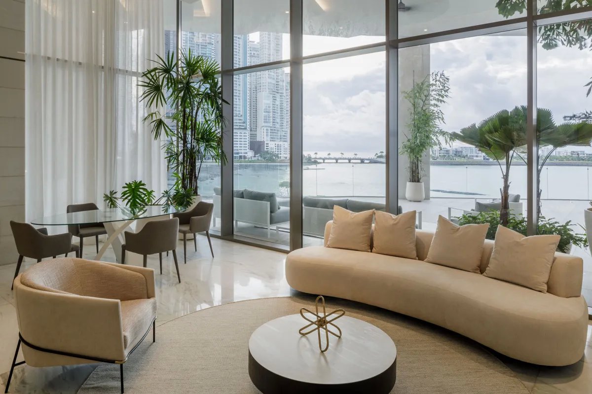 Apartment For Sale in Punta Paitilla, San Francisco.