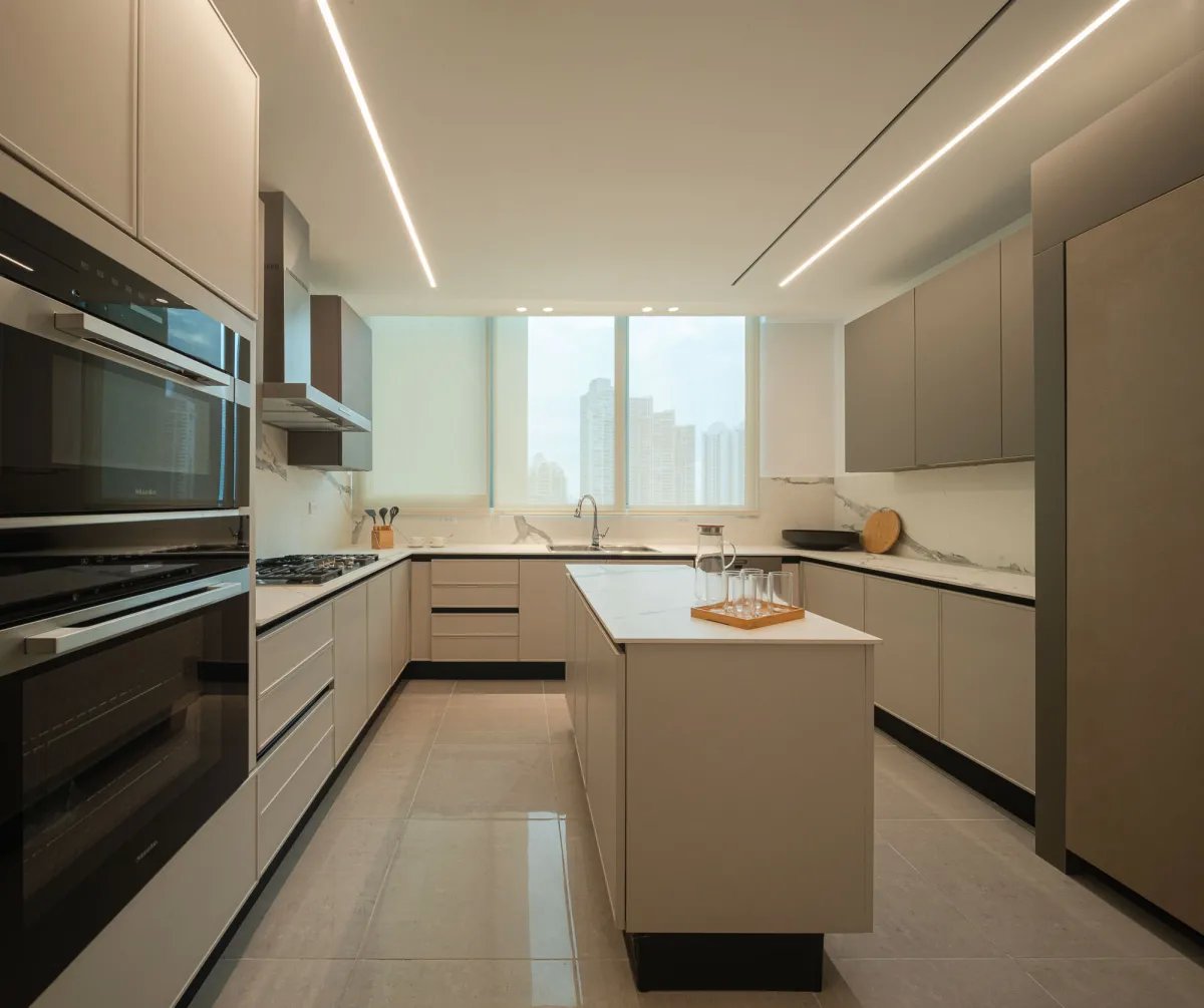 Apartment For Sale in Punta Paitilla, San Francisco.
