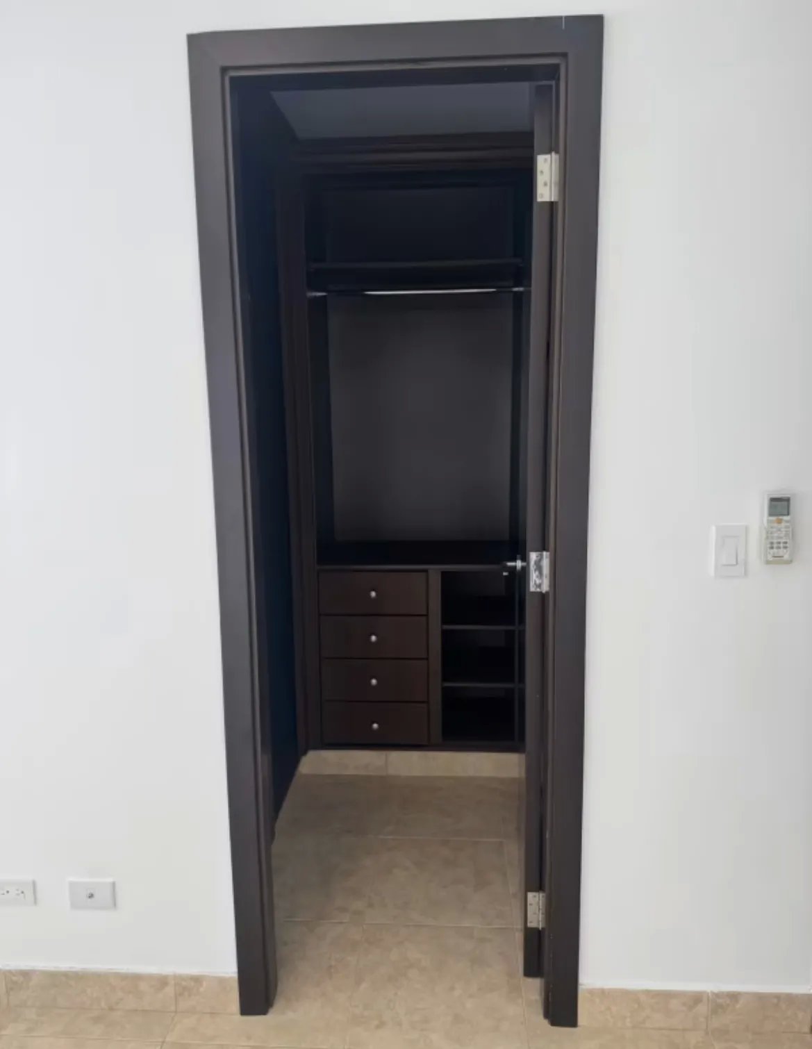 Venta de Apartamento con Línea Blanca en Costa del Este
