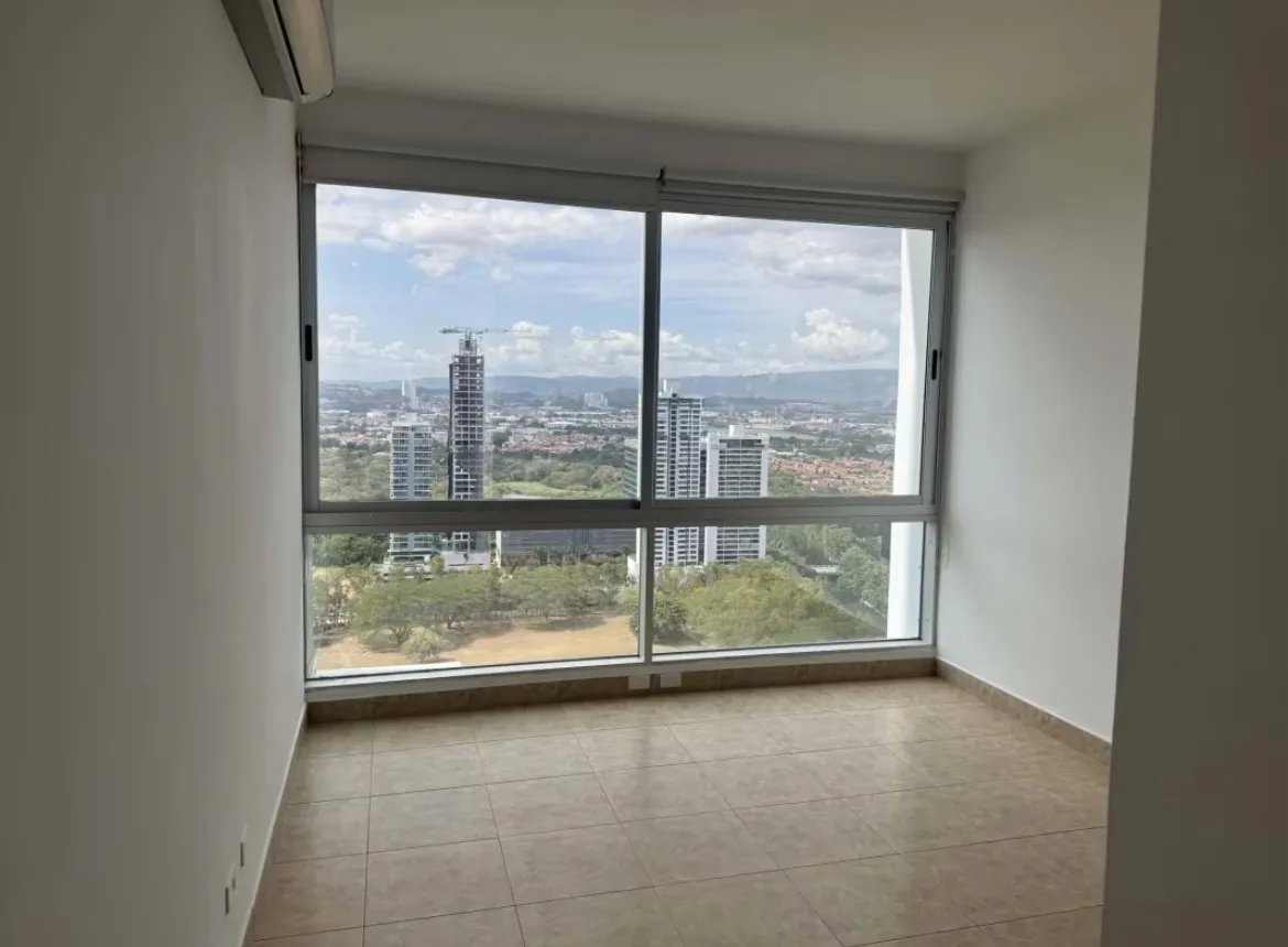 Venta de Apartamento con Línea Blanca en Costa del Este