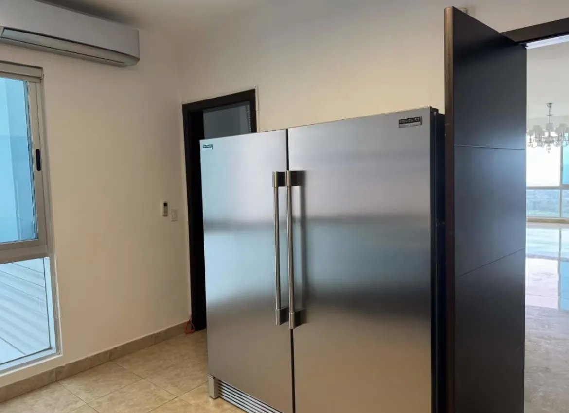 Venta de Apartamento con Línea Blanca en Costa del Este
