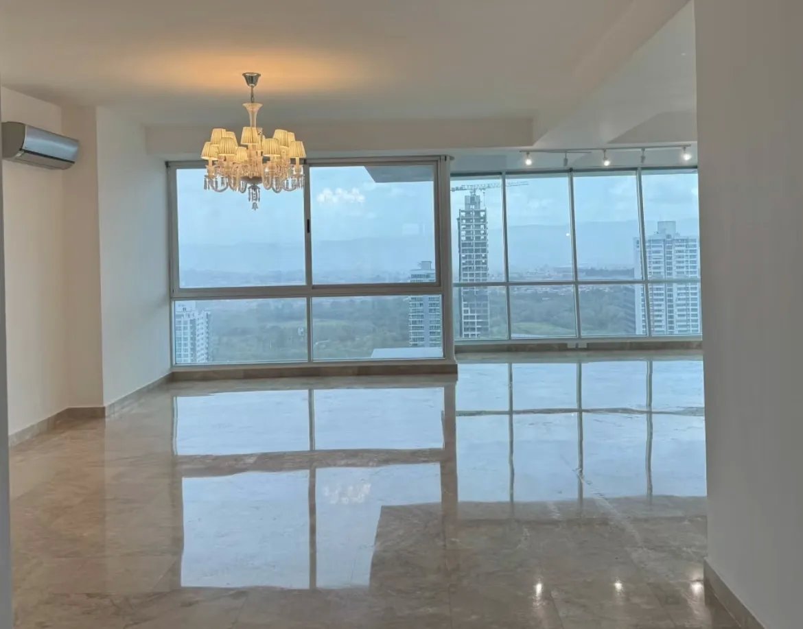 Venta de Apartamento con Línea Blanca en Costa del Este