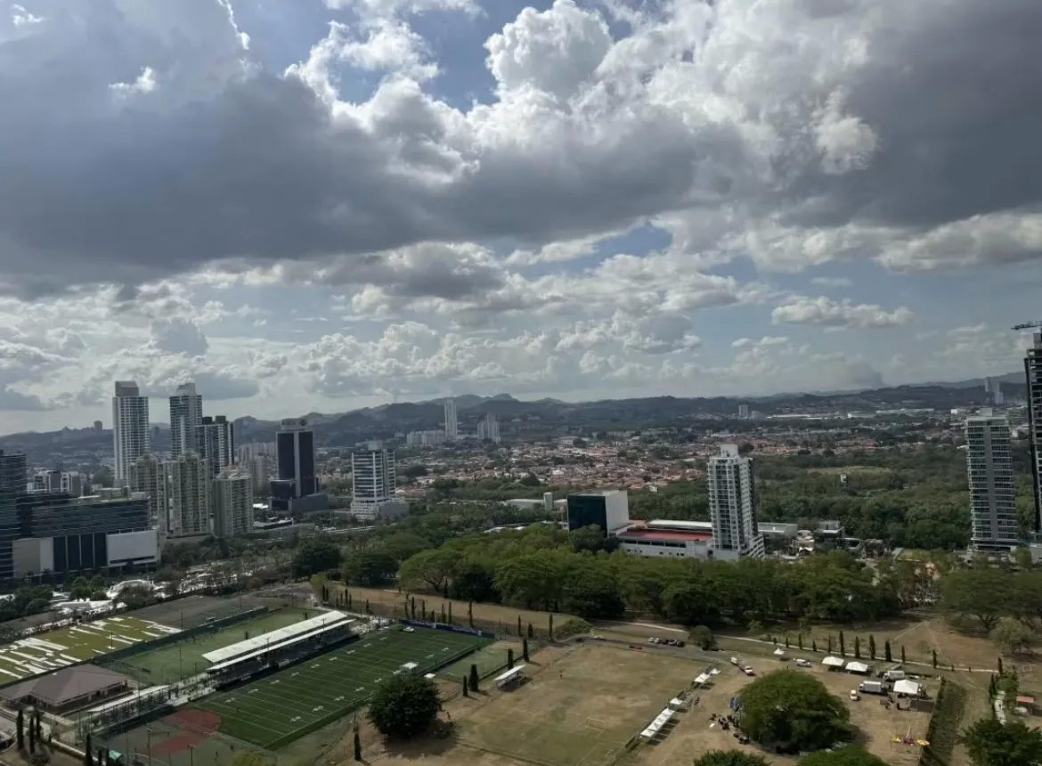 Venta de Apartamento con Línea Blanca en Costa del Este