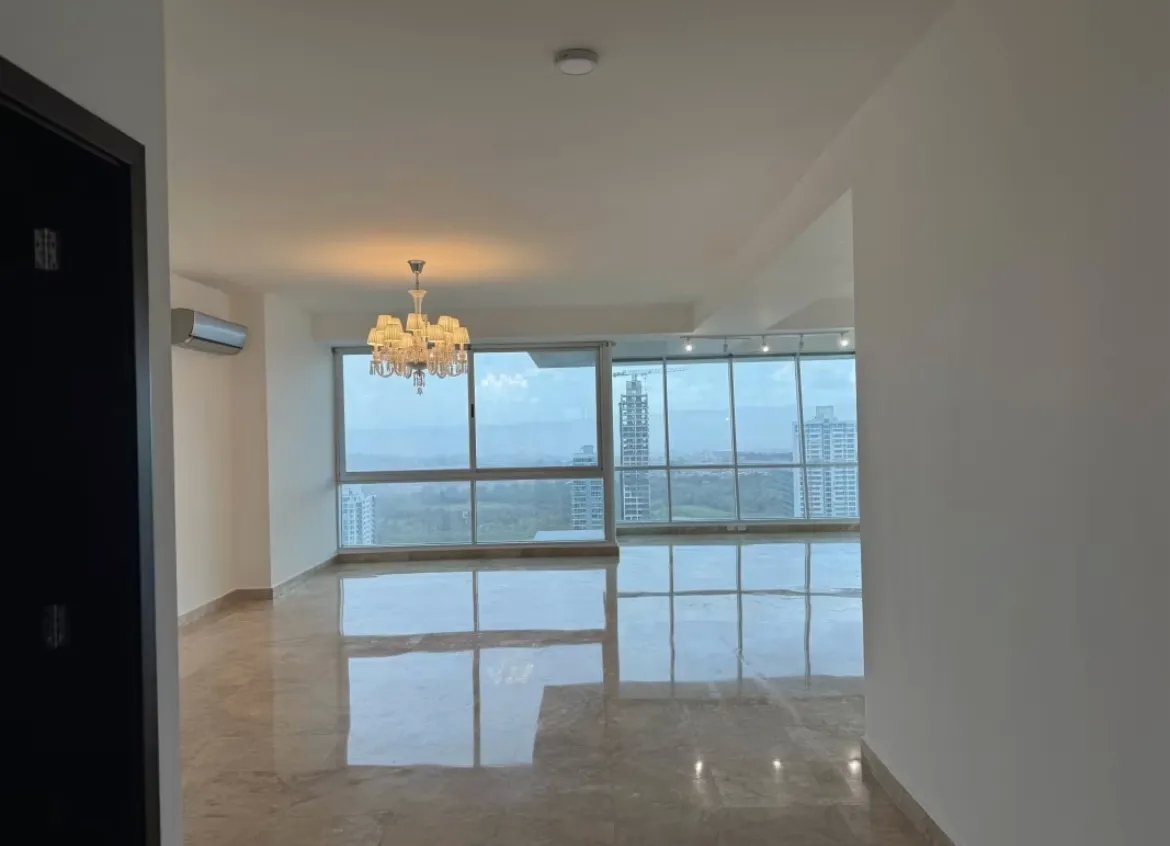 Venta de Apartamento con Línea Blanca en Costa del Este