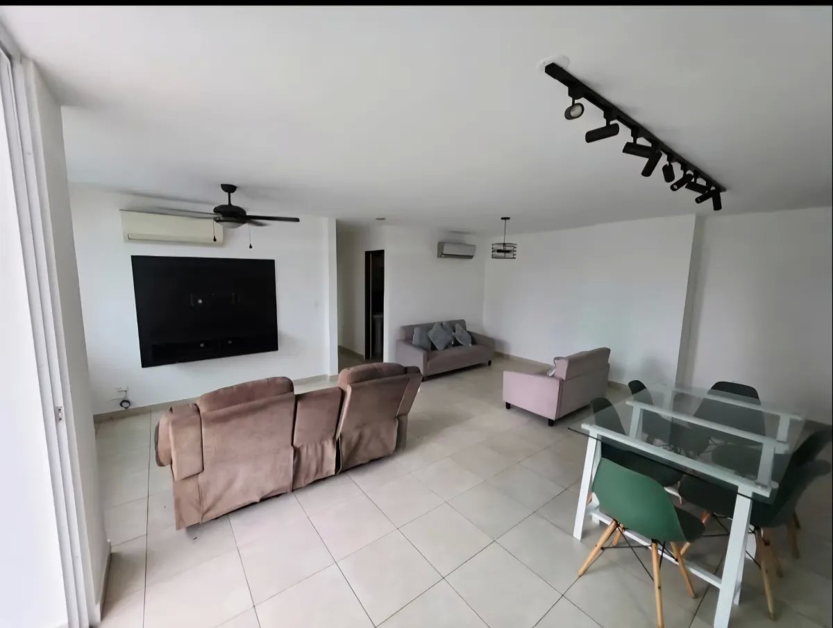 Alquiler de apartamento con linea blanca en Bella Vista
