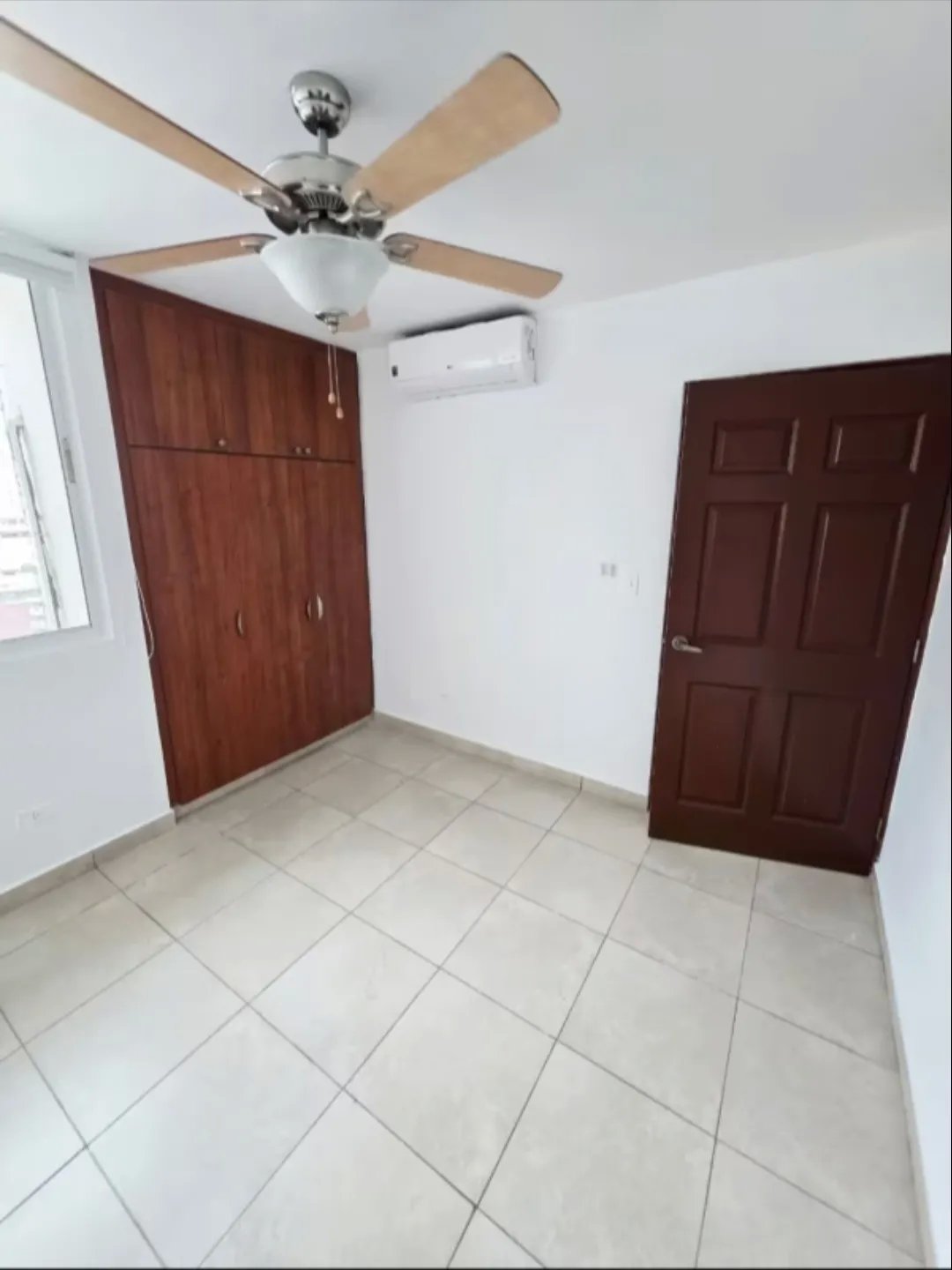 Apartment For Rent in Bella Vista