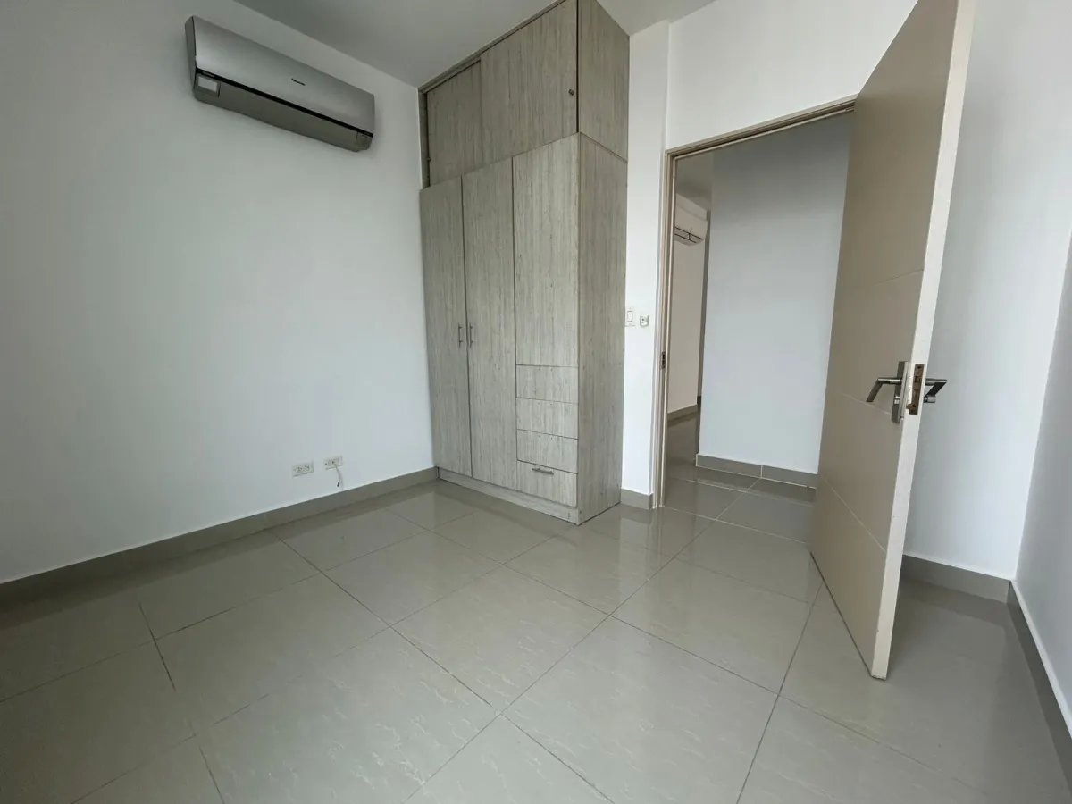 Venta de apartamento en PH Rainbow Towers