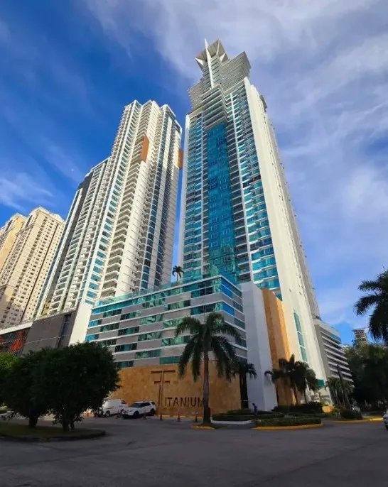 Venta de apartamento en PH. Titanium, Costa del Este
