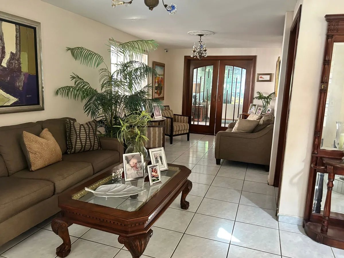 Venta Casa - Condado del Rey