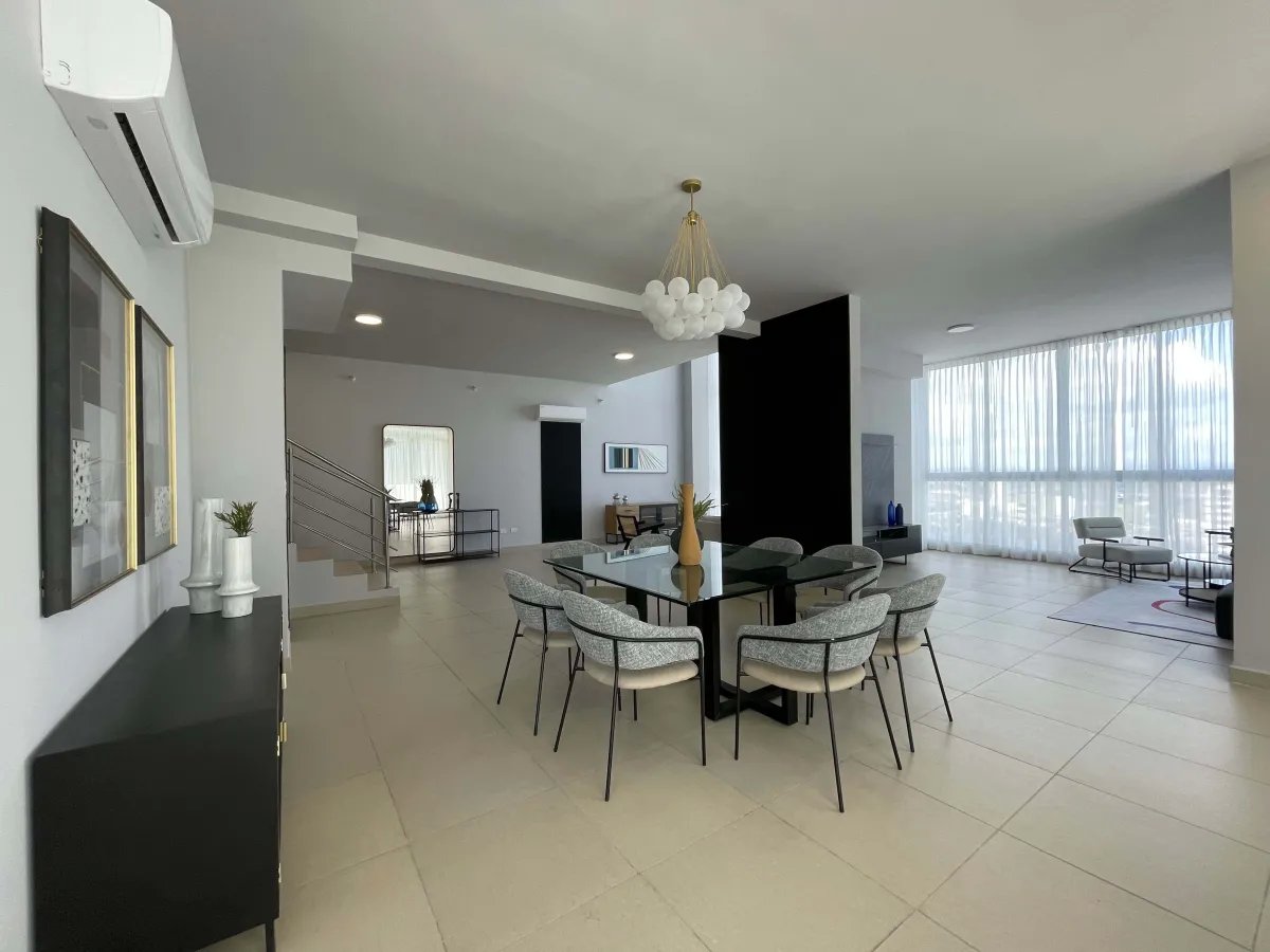 Alquiler de Apartamento en PH Country Club  Costa del Este