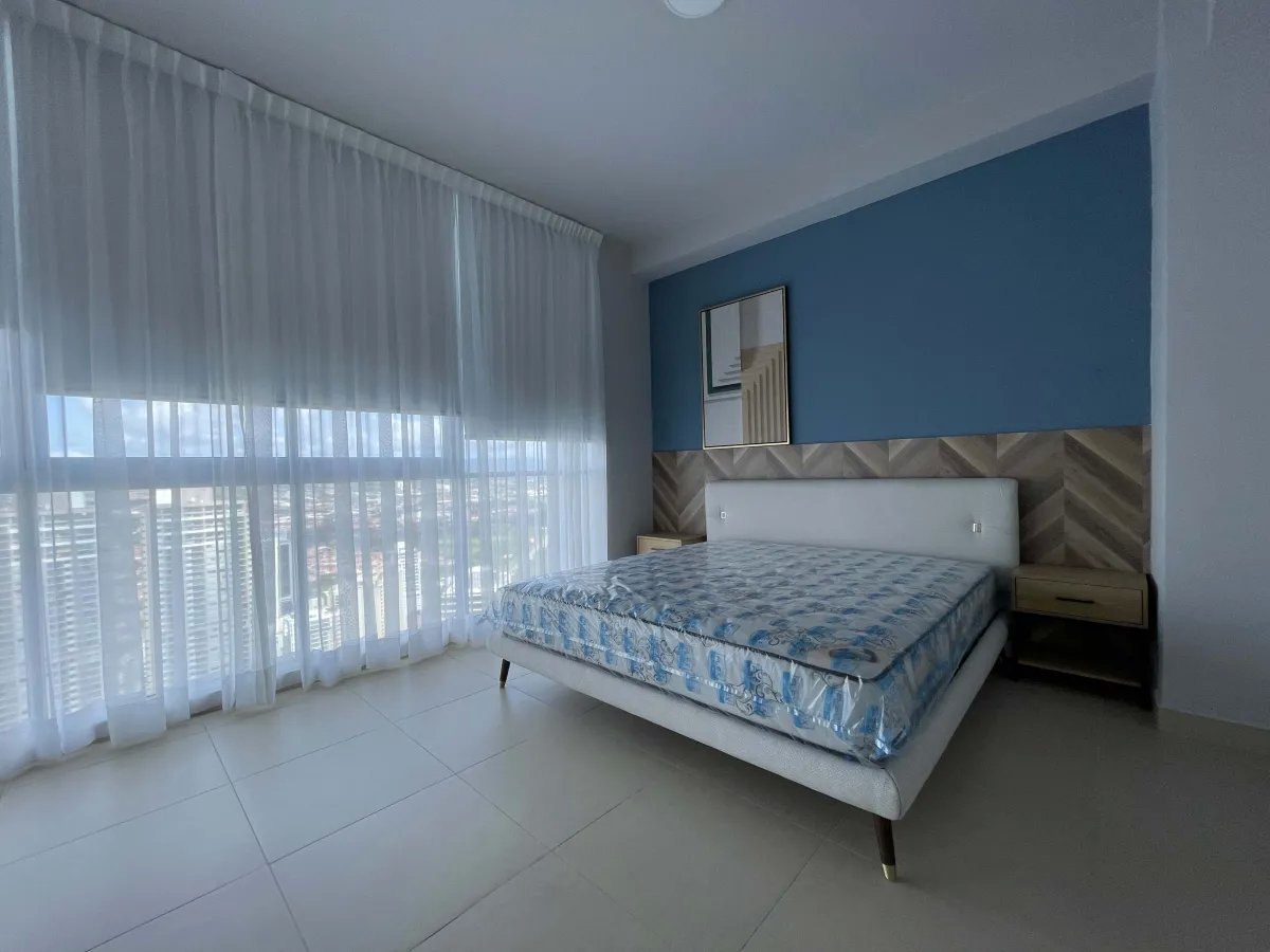 Alquiler de Apartamento en PH Country Club  Costa del Este
