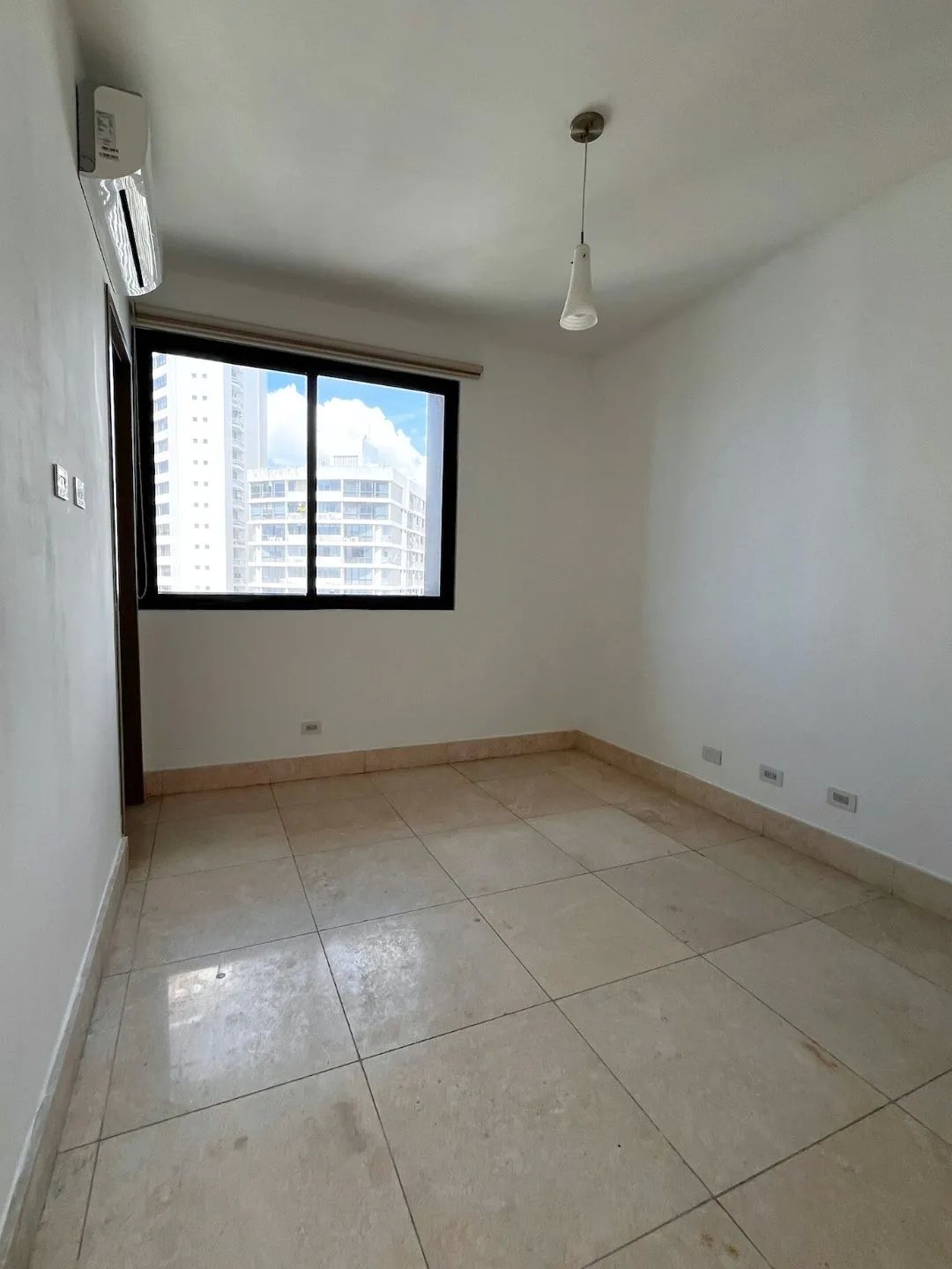 Apartment For Sale in Punta Paitilla, San Francisco