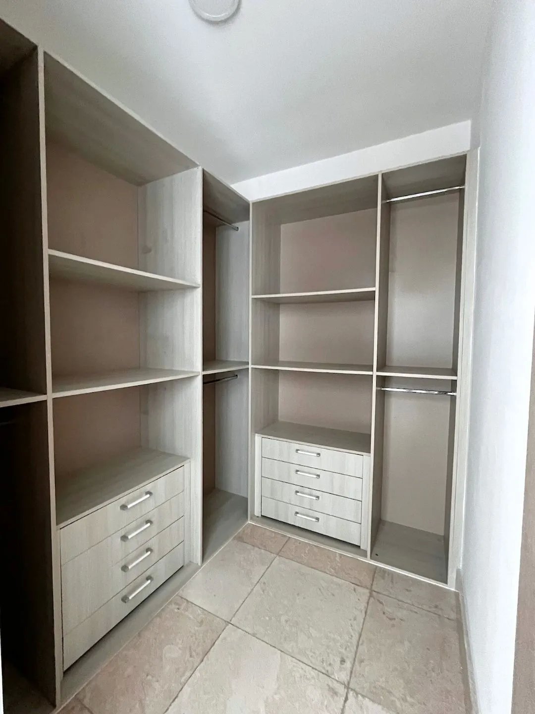 Apartment For Sale in Punta Paitilla, San Francisco