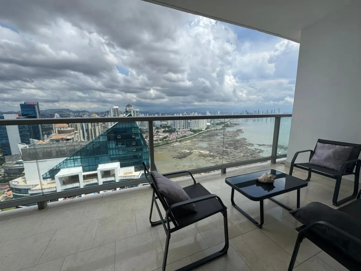 Lujo a 47 Pisos: La Mejor Vista de Panamá, Apartamento Amoblado en Alq...