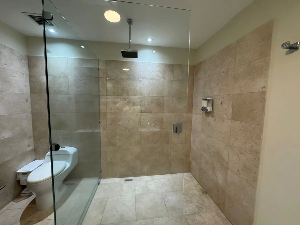 Lujo a 47 Pisos: La Mejor Vista de Panamá, Apartamento Amoblado en Alquiler.
