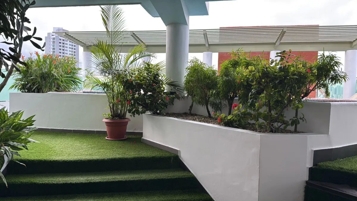 Apartment For Sale in Vía Argentina
